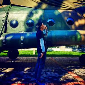 米塔光溜溜图片
