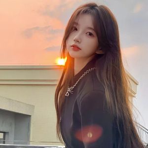 米塔光溜溜图片
