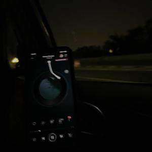 米塔光溜溜图片
