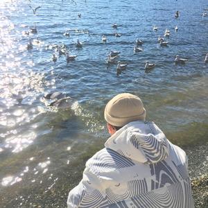 米塔光溜溜图片
